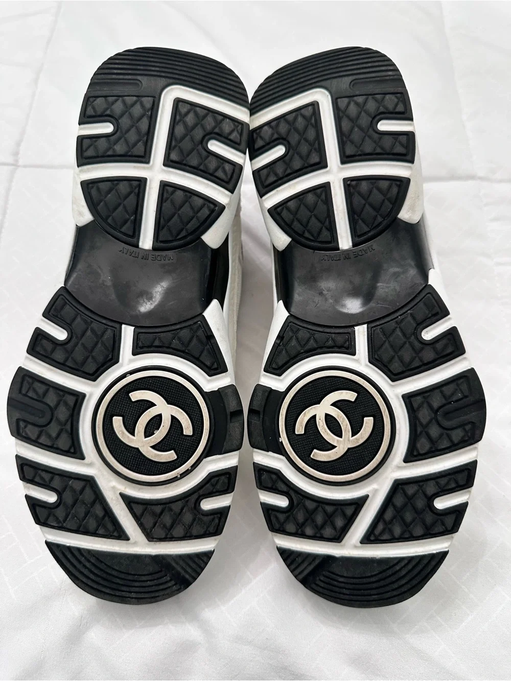 CHANEL White and Black CC Logo Runner Sneakers - Suede accents, 100% authentic